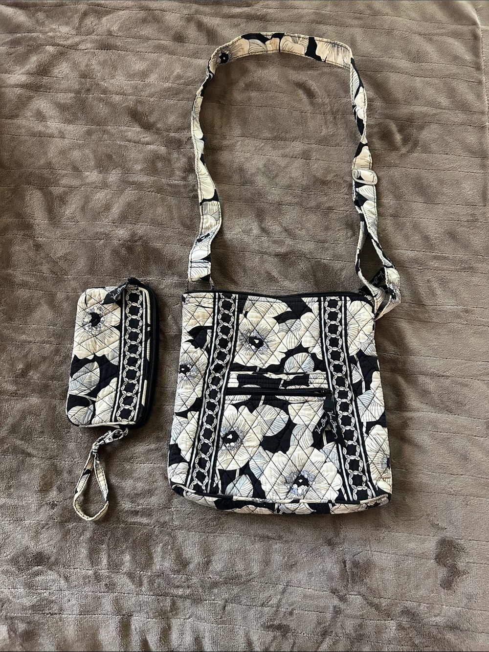 Vera Bradley Black & Cream Floral Quilted Crossbody with Wristlet